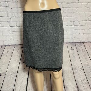 United Colors of Benetton Grey Wool Mini Skirt With Lace Trim Size 46 IT US M
